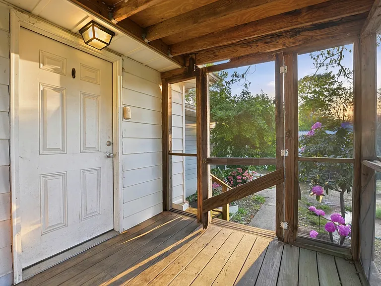 1116 N Maple Ave — Photo 21