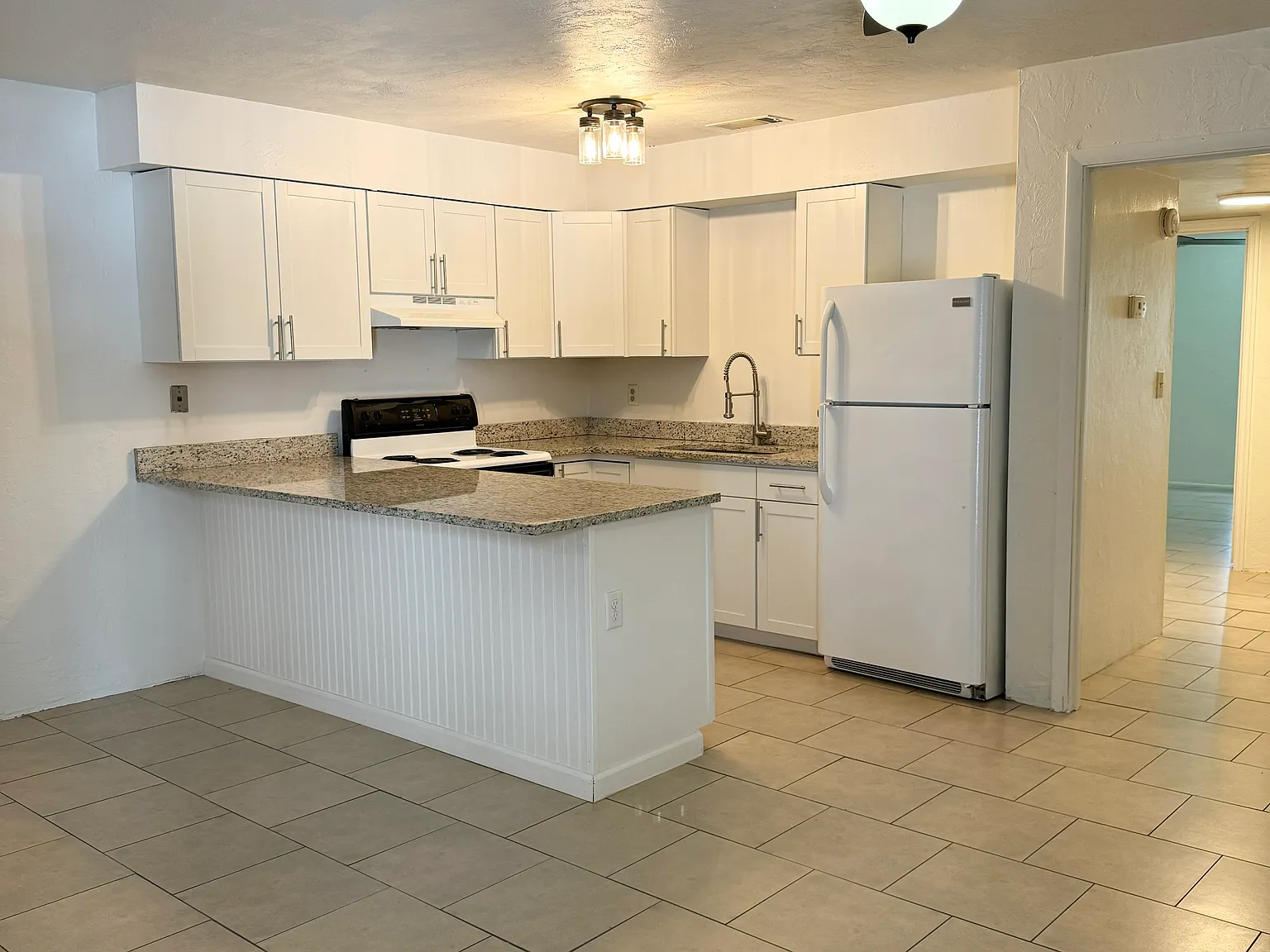 821 NW 13th St — Photo 3