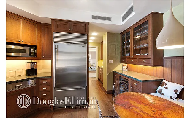 Sold by Douglas Elliman | media 8