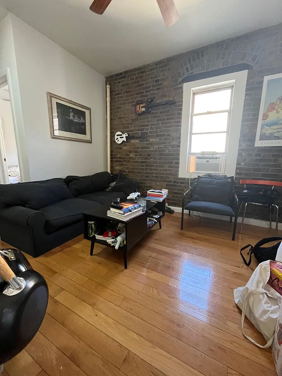 Building Photo - 170 Delancey St #19