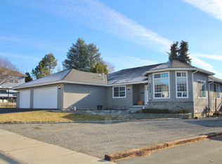6910 Hager Ln, Klamath Falls, OR 97603