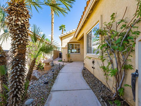 4th image of 45338 Coeur Dalene Dr
