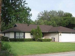 1st image of 1608 Palm Valley Dr E