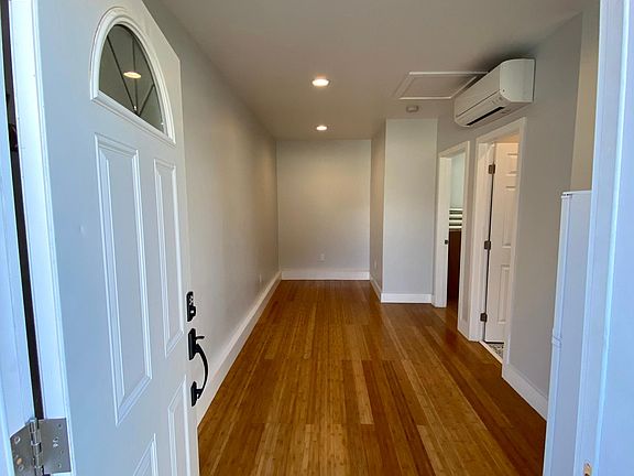 2nd image of 13678 Kagel Canyon St