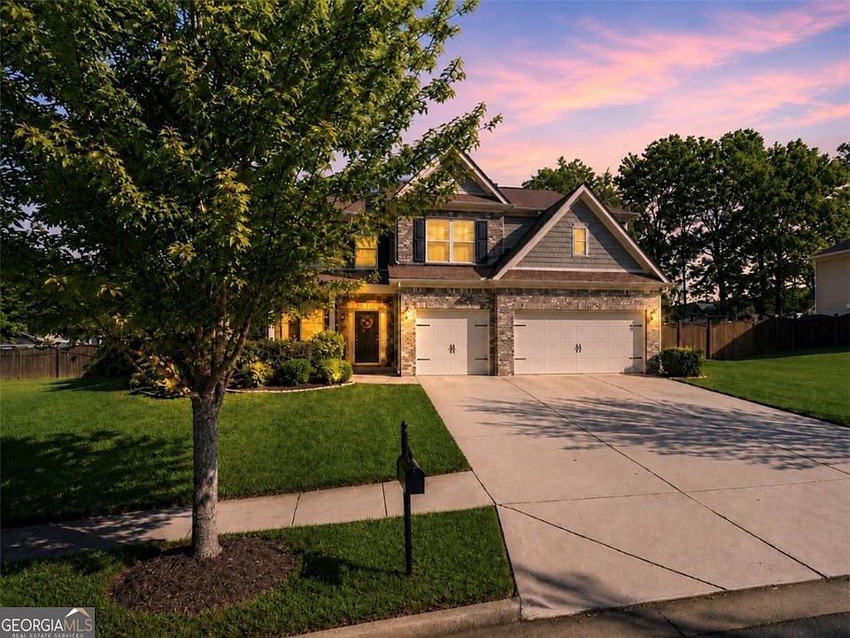 1st image of 2390 Cain Cir