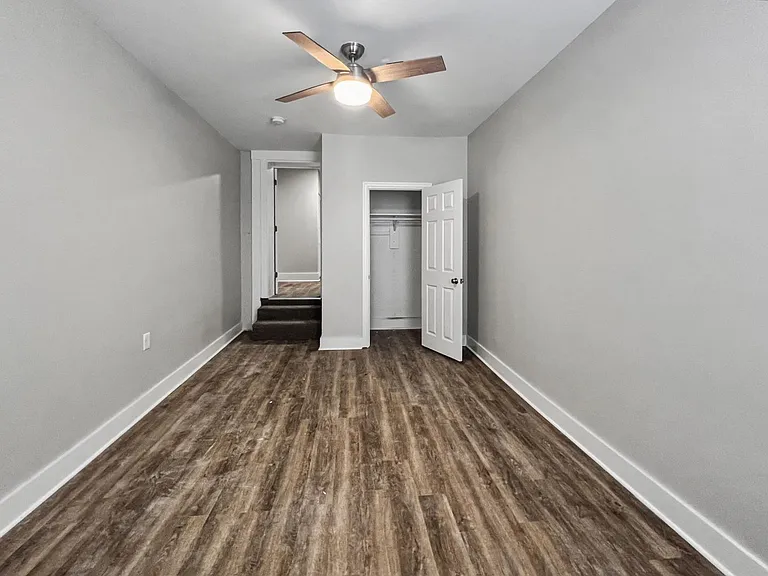 327-337 W Chestnut St — Photo 12