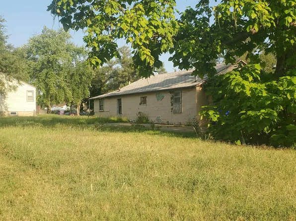 602 S Webster St, Junction City, KS 66441