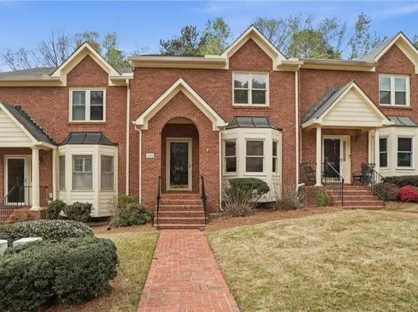 2600 Holcomb Springs Dr, Alpharetta, GA 30022