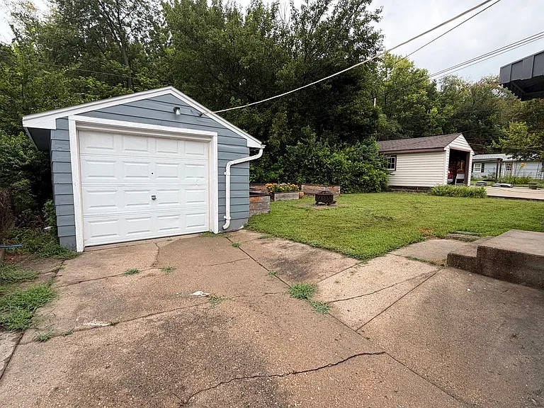 724 Ratone St — Photo 4
