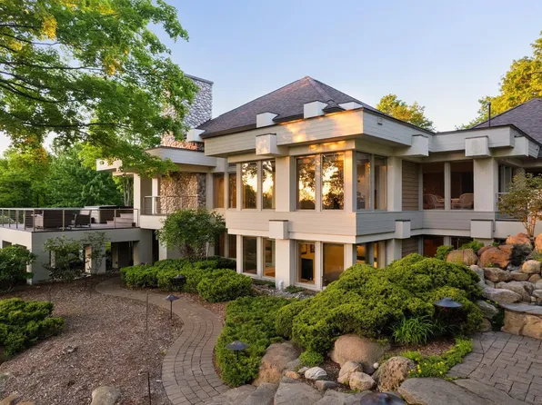 3171 Monument Ln, Boyne City, MI 49712