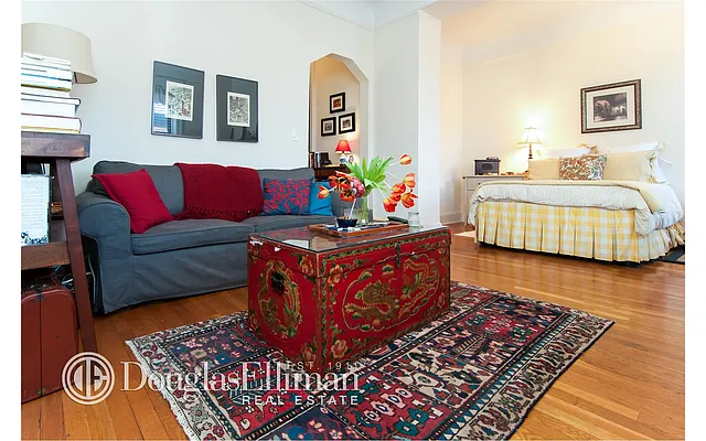 Rented by Douglas Elliman | media 13