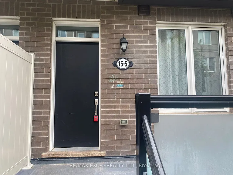 15 Heron Park Pl #5 — Photo 4