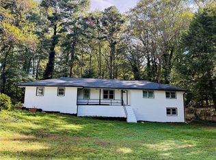 146 King David Dr SW, Lilburn, GA 30047