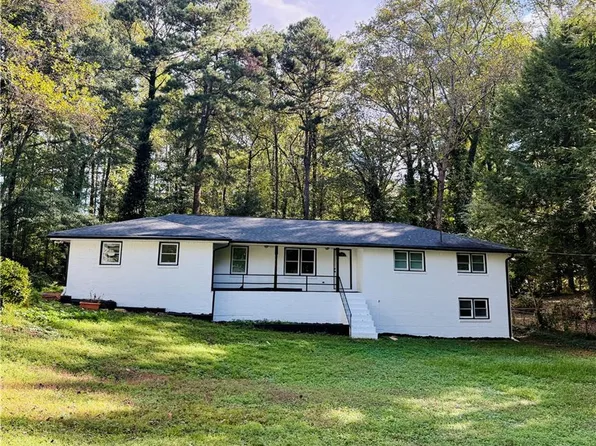 146 King David Dr SW, Lilburn, GA 30047