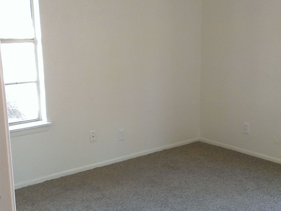 5th image of 311 Odell St