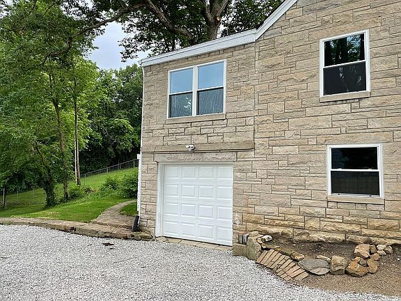 Attached 1 car garage