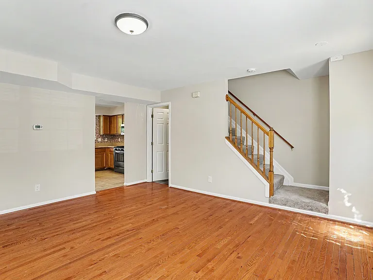 32 Tameron Pl — Photo 6