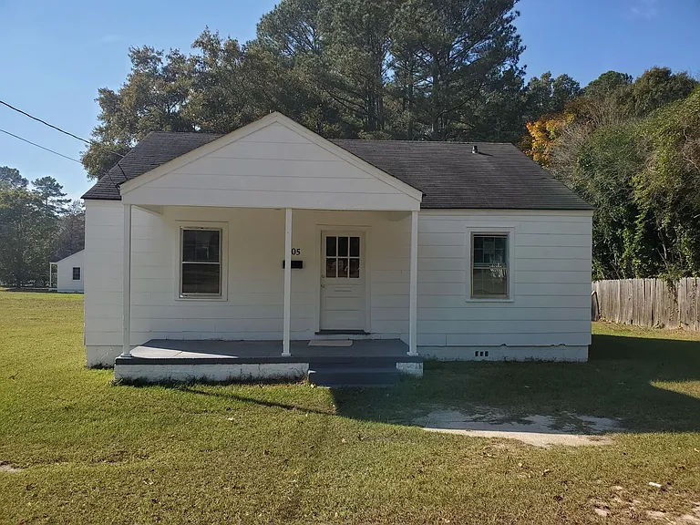 905 N Fulton St — Photo 1