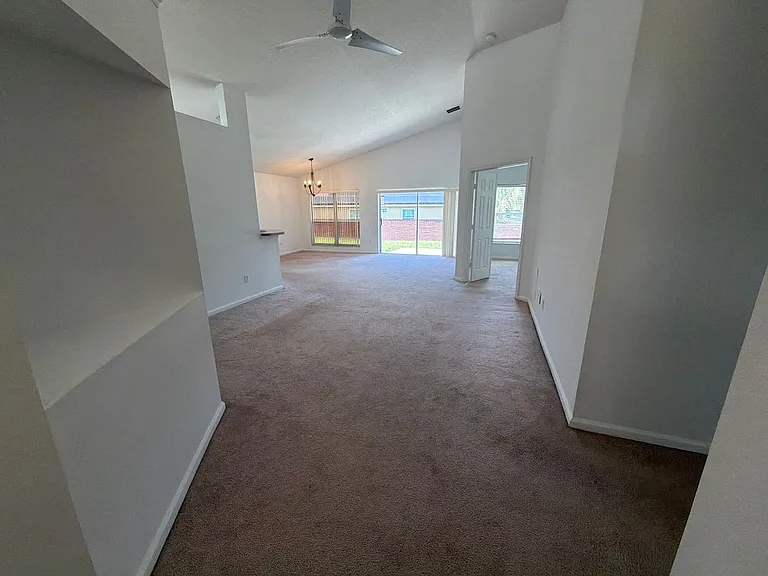 1709 Pine Bay Dr — Photo 14