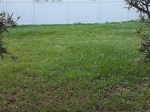 3rd image of 1285 Fernway Dr