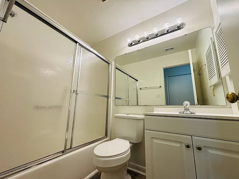 1210J University Ter — Photo 8