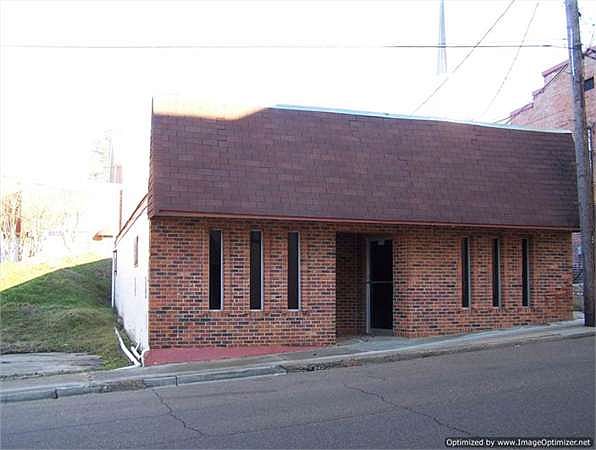 2nd image of 206 N Jackson St