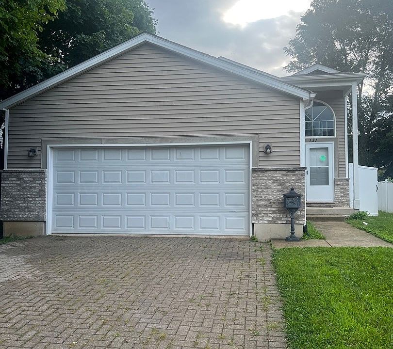 1st image of 131 Dorchester Ct