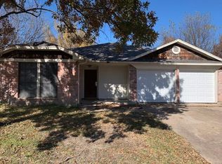 407 Betsy Ross Dr, Arlington, TX 76002