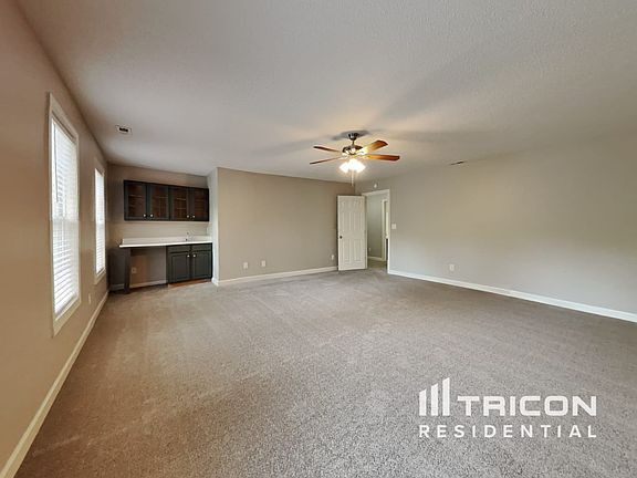 3rd image of 43 Lotus Ln