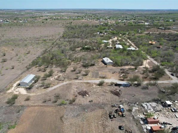 1205 Graef Rd #B, Kyle, TX 78640