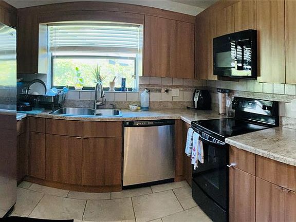 3rd image of 12900 SW 13th Mnr #12900