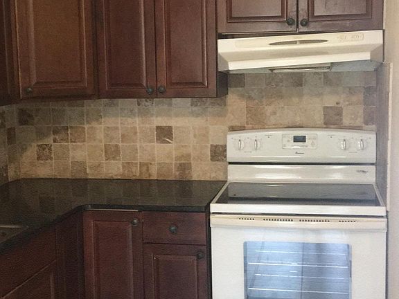 3rd image of 2022 NE 168th St APT 2