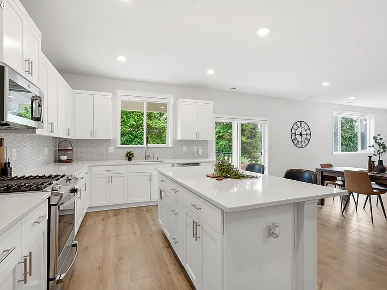 6901 NE 16th Ave — Photo 41