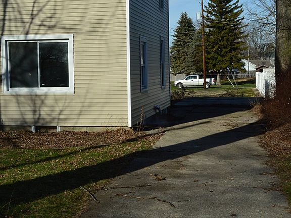 2nd image of 204 W High St