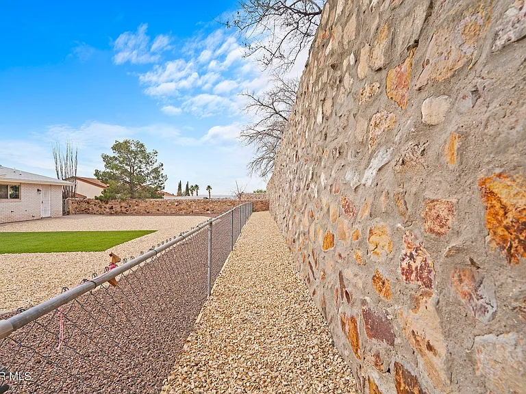7141 Gran Vida Dr — Photo 30