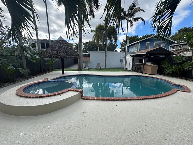 801 NW 14th Ct — Photo 10