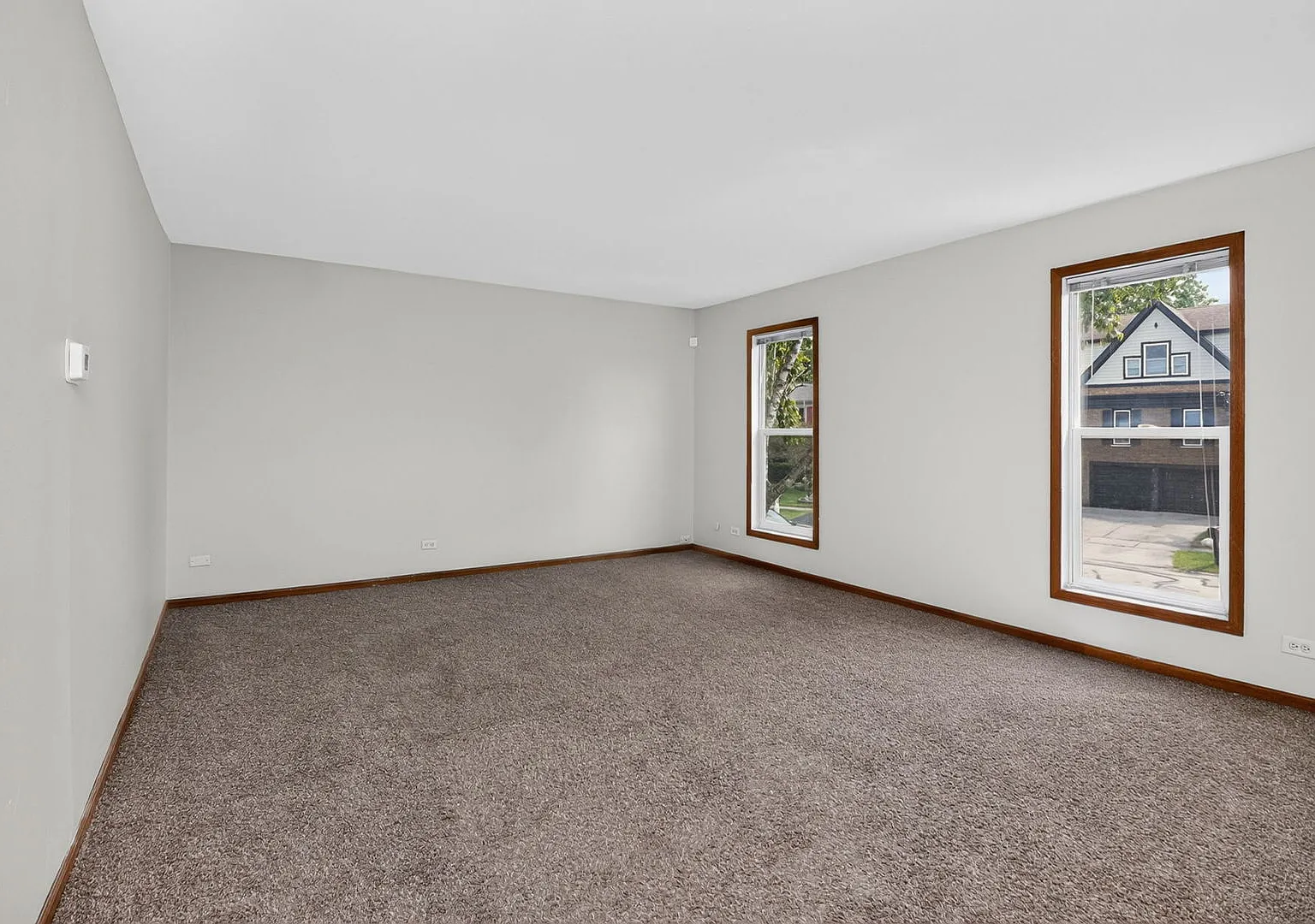 3 bed, 1987 sqft, $2,950 — Photo 3