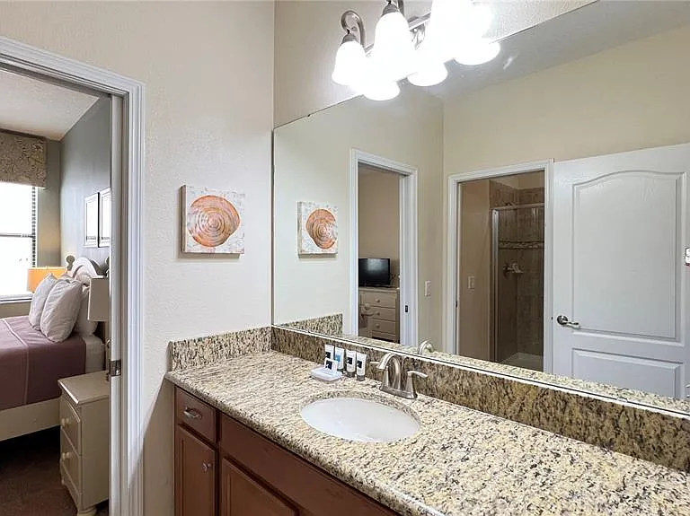 2353 Victoria Dr — Photo 21