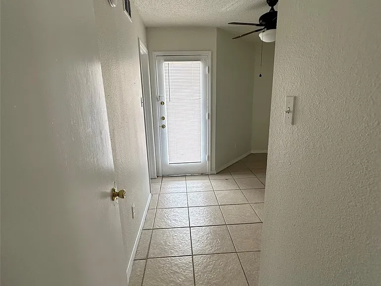 4322 Gillis St #205 — Photo 8
