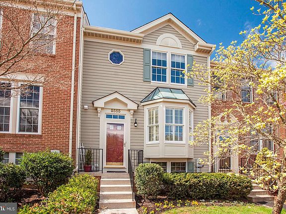 3rd image of 5555 Fox Hall Ct