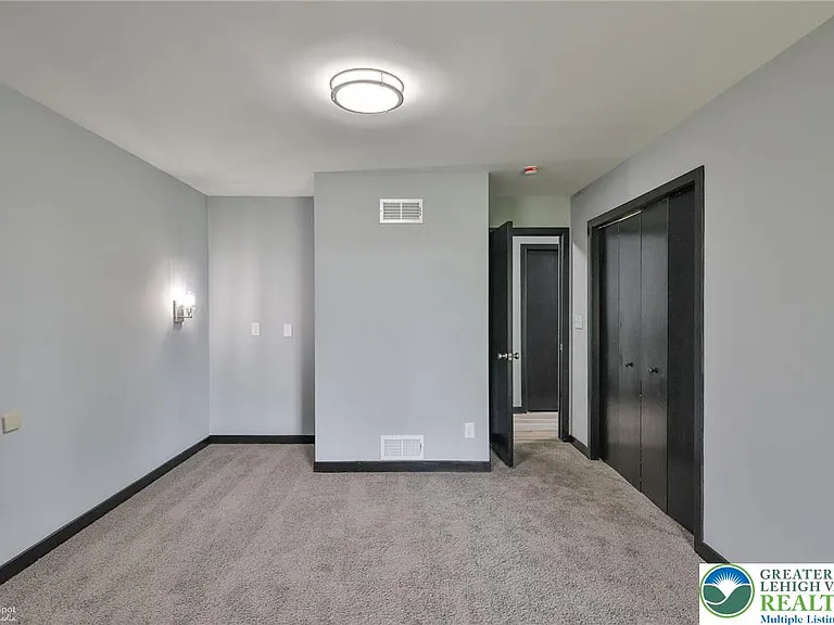 4410 Circle Dr — Photo 25