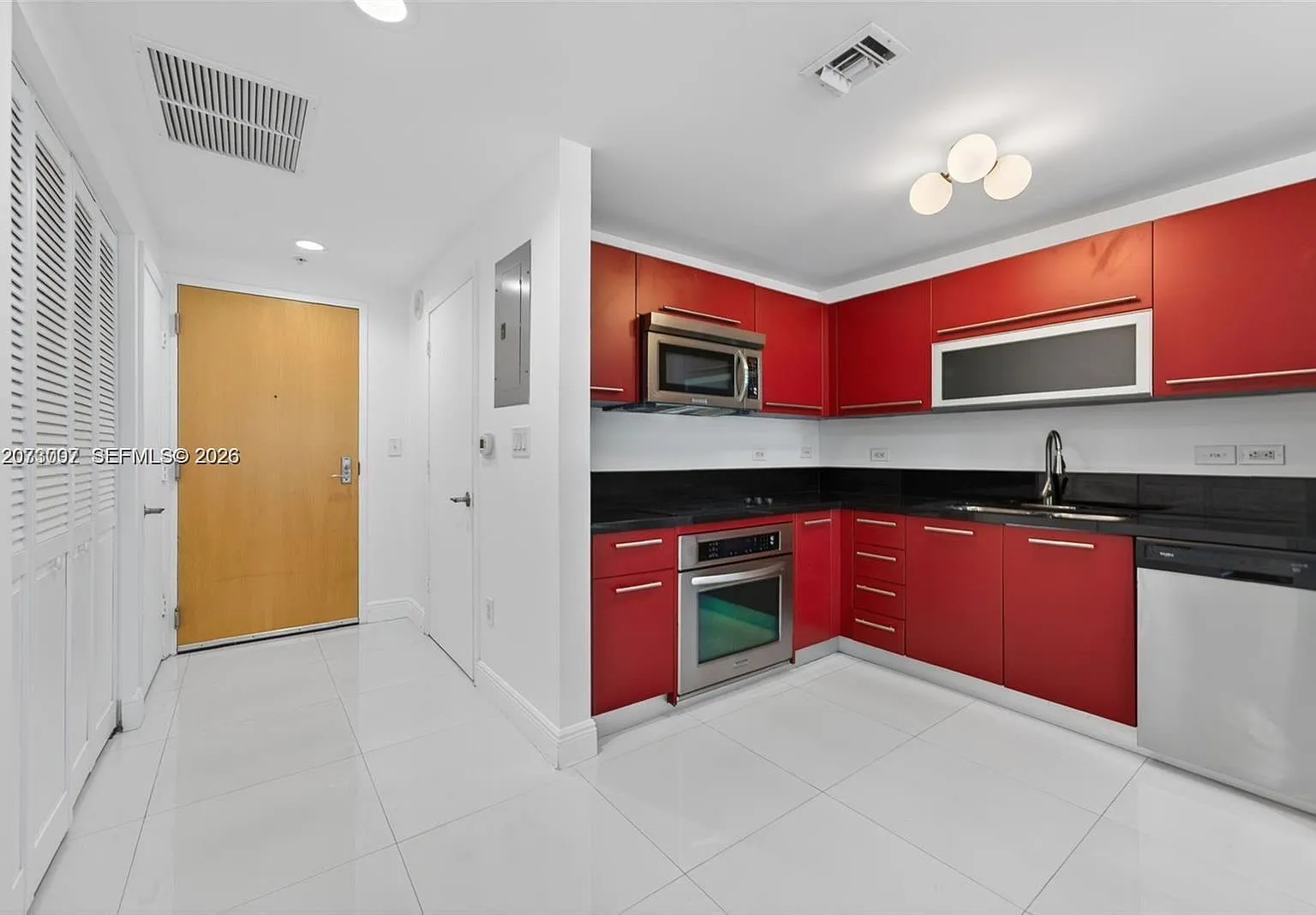 Vizcayne South Condo — Photo 3