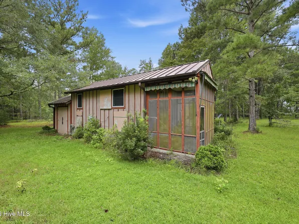 301 Seawell Farm Road, Bayboro, NC 28515