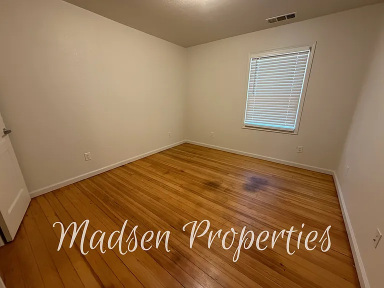 1618 Sunset Ave — Photo 14