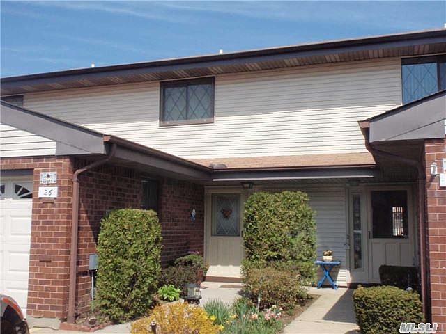 1st image of 26 Cambridge Dr W