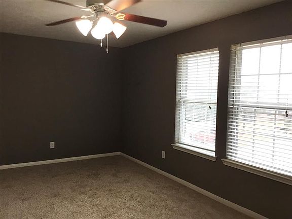 4th image of 13814 Lacy Cove Ct