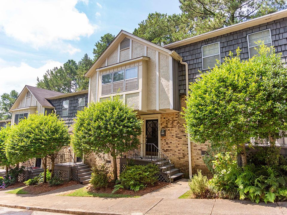 1st image of 822 Vestavia Villa Ct