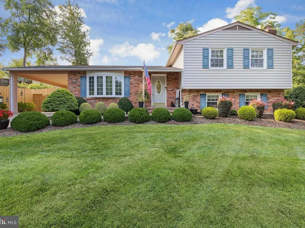 8632 Kerry Ln, Springfield, VA 22152