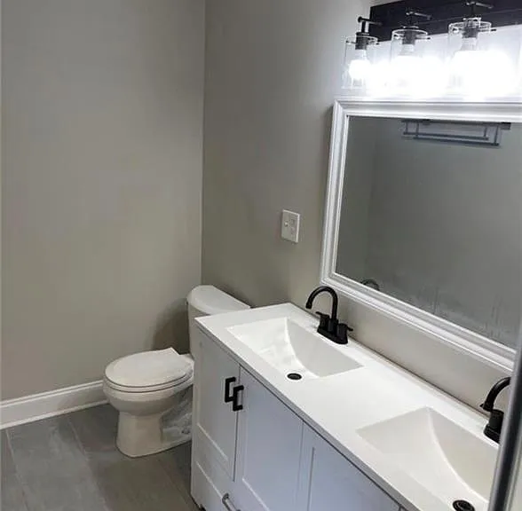 2463 Wayne St SW — Photo 8