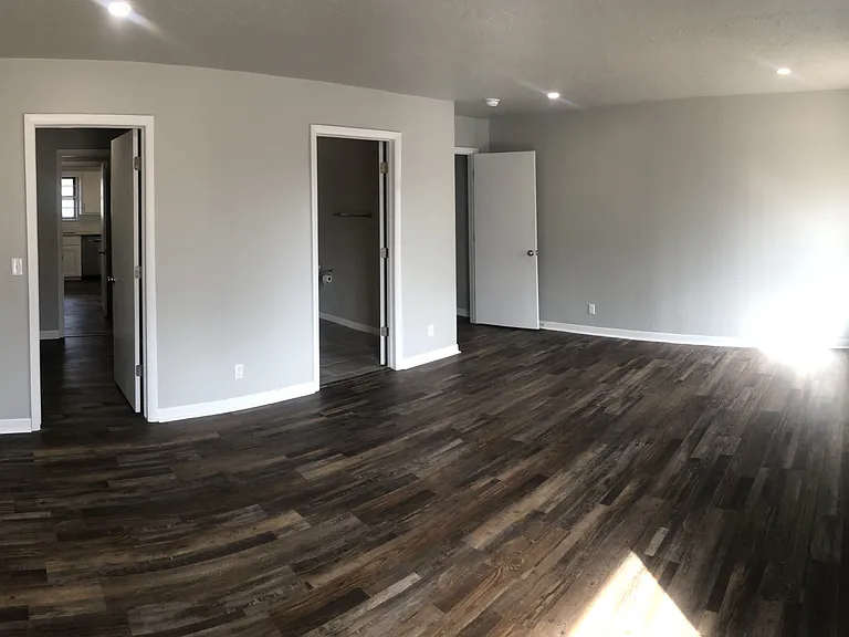 2209 Iowa St — Photo 8